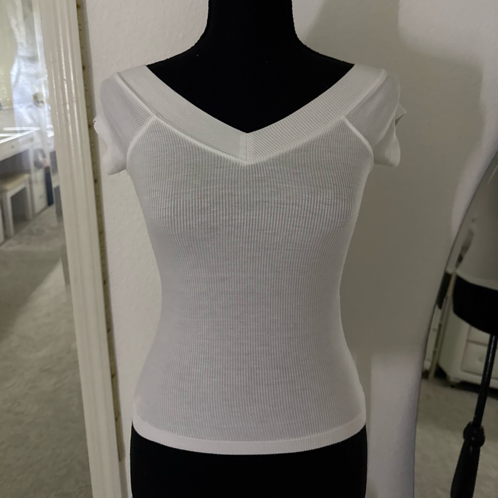 White BDG V neck top
